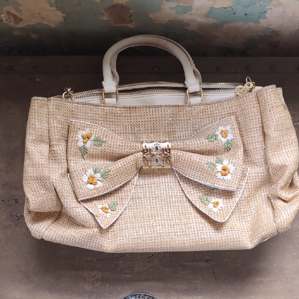 Betsey Johnson Daisy Flower Straw Purse